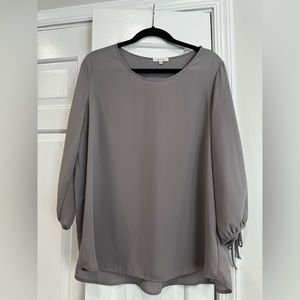 Grey Pleione Women’s XL Long Sleeve Blouse